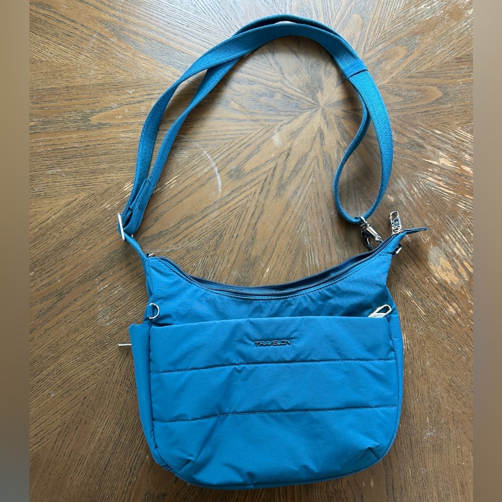 Travelon Anti-Theft Crossbody Bag